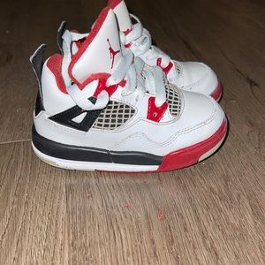 Toddler Jordan 4 size 6c